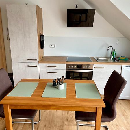 Stadtoase Geraeumige Gaestewohnungen Mit Balkon, Komfort, Modernitaet Und Ruhe, Fuer Monteure Geeignet, Free Wifi Frankenberg Ngoại thất bức ảnh