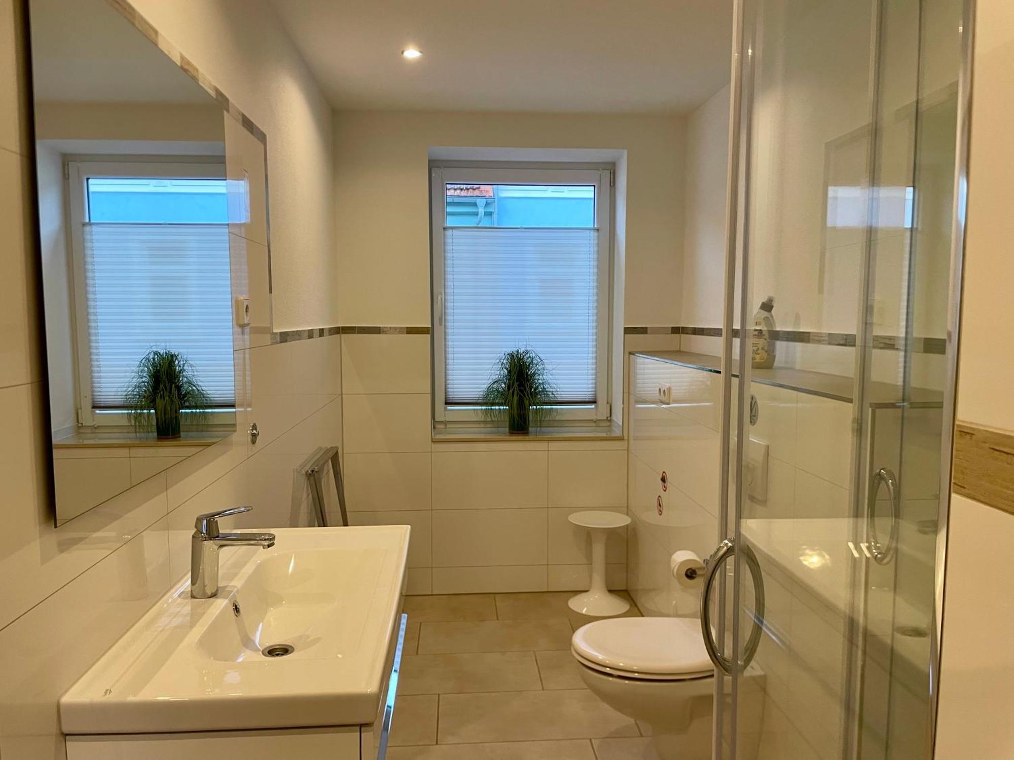 Stadtoase Geraeumige Gaestewohnungen Mit Balkon, Komfort, Modernitaet Und Ruhe, Fuer Monteure Geeignet, Free Wifi Frankenberg Ngoại thất bức ảnh