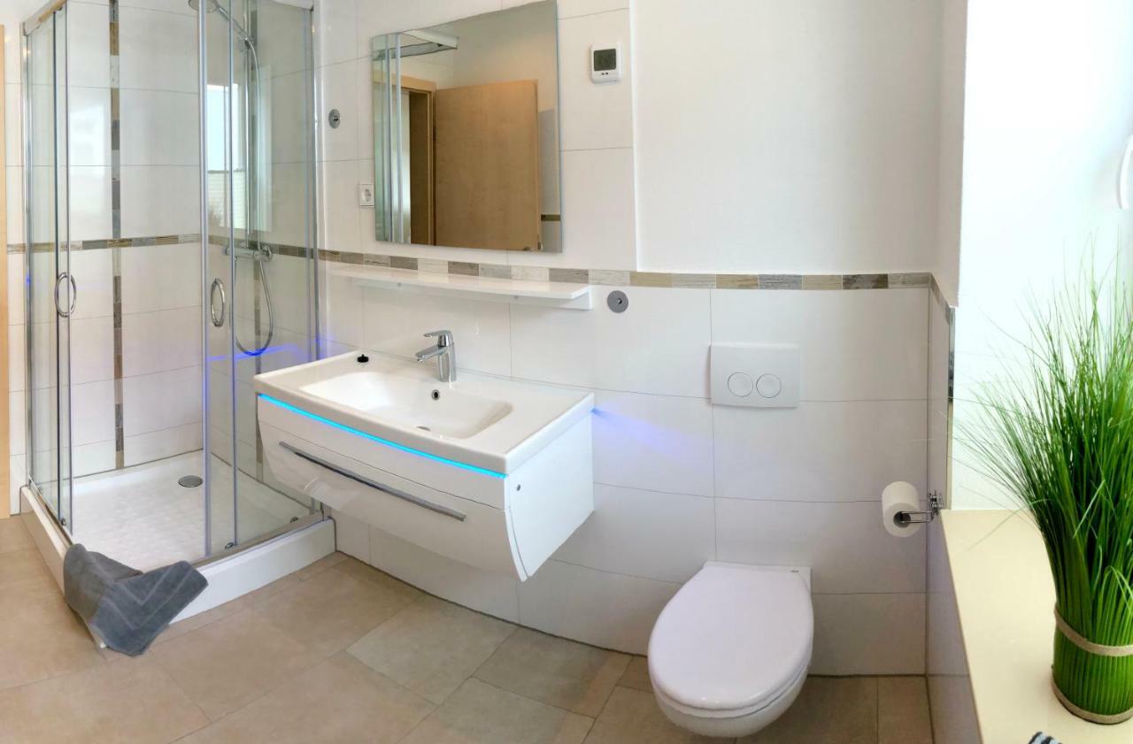 Stadtoase Geraeumige Gaestewohnungen Mit Balkon, Komfort, Modernitaet Und Ruhe, Fuer Monteure Geeignet, Free Wifi Frankenberg Ngoại thất bức ảnh